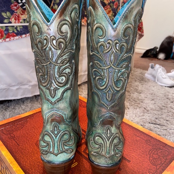 Corral boots! - Picture 4 of 8
